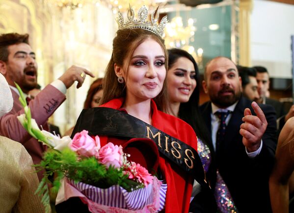 La lauréate et les participantes au concours de beauté Miss Irak 2017 - Sputnik Afrique