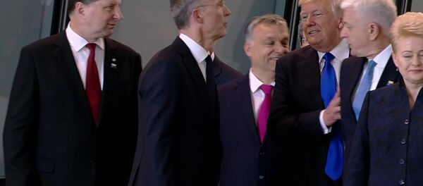 Dusko Markovic (deuxième à droite) et Donald Trump - Sputnik Afrique