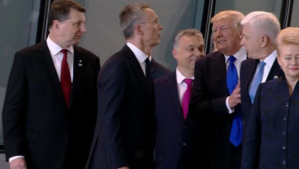 Dusko Markovic (deuxième à droite) et Donald Trump - Sputnik Afrique