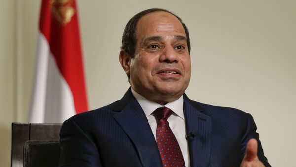 Egyptian President Abdel Fattah el-Sisi answers questions during an interview, Saturday, Sept. 26, 2015, in New York - Sputnik Afrique