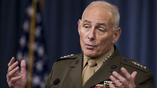 US Southern Command Commander Gen. John Kelly speaks to reporters during a briefing at the Pentagon, Friday, Jan. 8, 2016. - Sputnik Afrique