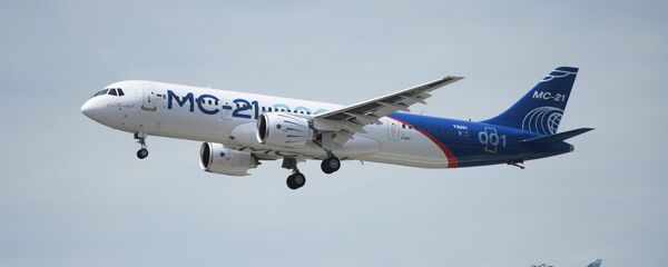 Первый полет нового российского пассажирского самолета МС-21 - Sputnik Afrique