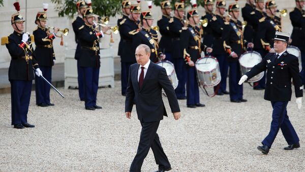 Vladimir Poutine en visite à Paris - Sputnik Afrique
