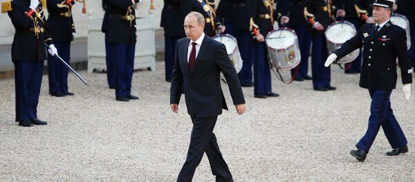 Vladimir Poutine en visite à Paris - Sputnik Afrique