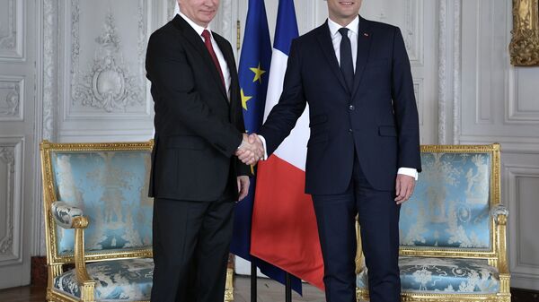 Vladimir Poutine et Emmanuel Macron - Sputnik Afrique
