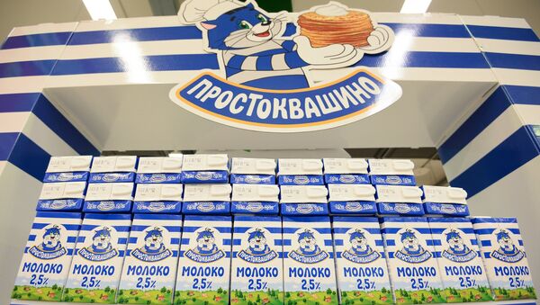 В России могут возникнуть перебои с поставками молока в магазины - Sputnik Afrique