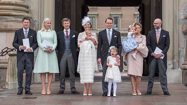 Le prince de Suède apprendra à ses enfants à prendre le métro et faire la queue - Sputnik Afrique