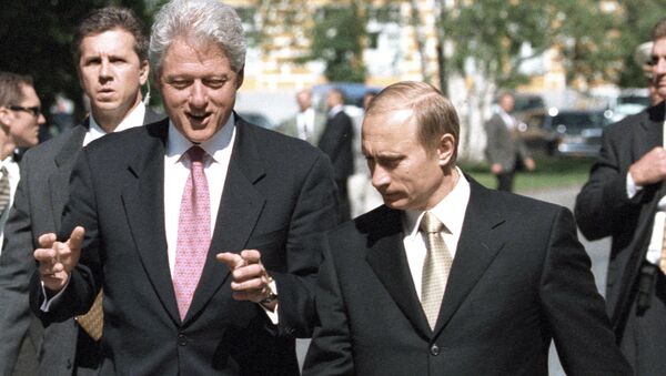 Vladimir Putin and Bill Clinton - Sputnik Afrique