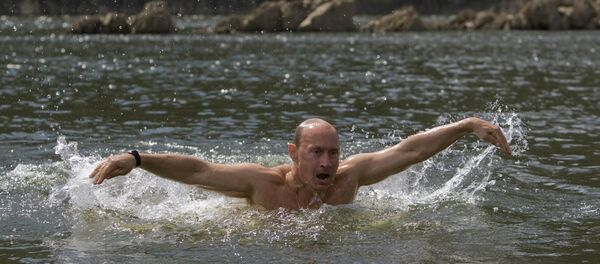 Премьер-министр РФ Владимир Путин на отдыхе в Республике Тыва Премьер-министр РФ Владимир Путин на отдыхе в Республике Тыва - Sputnik Afrique