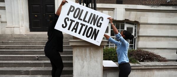 Un bureau de vote à Londres - Sputnik Afrique