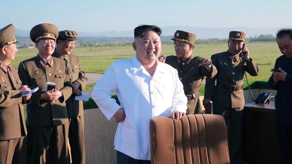 Kim Jong-un pendant le test - Sputnik Afrique