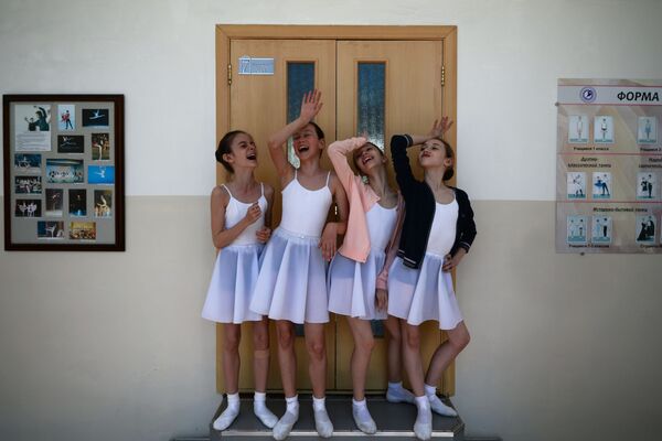Cérémonie de fin d’études à l’école de ballet de Novossibirsk - Sputnik Afrique