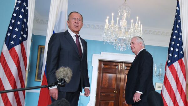 Le ministre russe des Affaires étrangères Sergueï Lavrov et son homologue américain Rex Tillerson - Sputnik Afrique