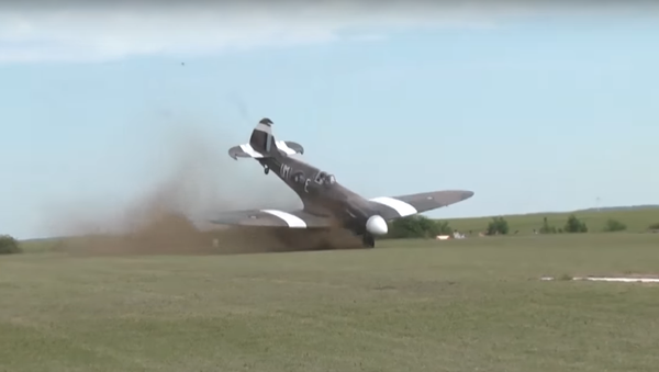 Crash d’un chasseur lors un airshow - Sputnik Afrique