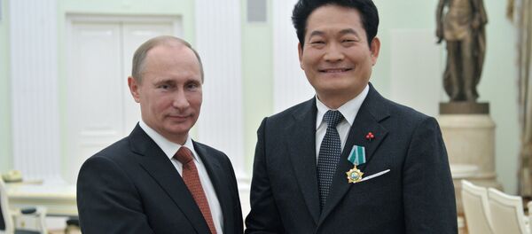 Vladimir Poutine et Song Young-gil Vladimir Poutine et Song Young-gil - Sputnik Afrique