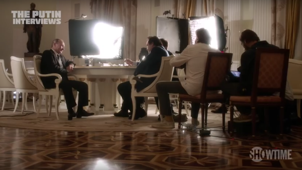 The Putin Interviews | Vladimir Putin Gives Oliver Stone a Tour of His Offices | SHOWTIME - Sputnik Afrique