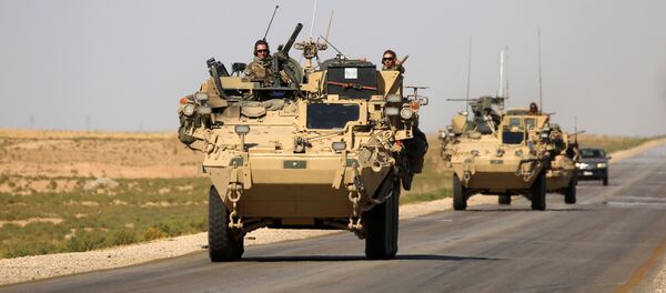 Les USA livrent 90 camions d'armes à l'opposition syrienne - Sputnik Afrique