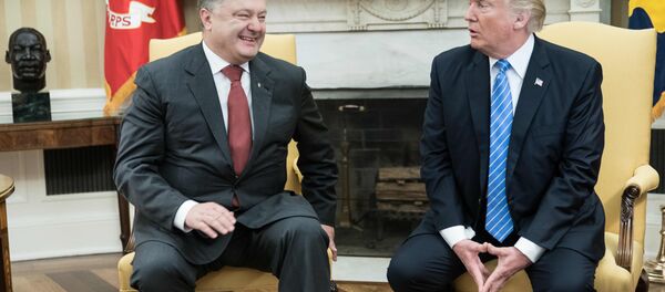 Rencontre entre Donald Trump et son homologue ukrainien Piotr Porochenko - Sputnik Afrique