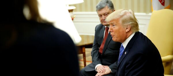 Donald Trump a reçu à la Maison-Blanche son homologue ukrainien Piotr Porochenko - Sputnik Afrique