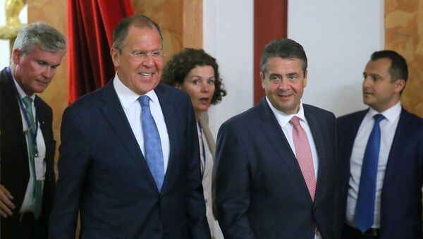 Le ministre russe des Affaires étrangères Sergueï Lavrov et son homologue allemand Sigmar Gabriel - Sputnik Afrique
