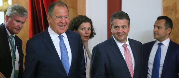 Le ministre russe des Affaires étrangères Sergueï Lavrov et son homologue allemand Sigmar Gabriel - Sputnik Afrique