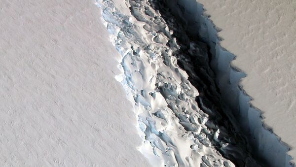 Un iceberg de 5.000 km2 se détache de l’Antarctique à une vitesse colossale - Sputnik Afrique