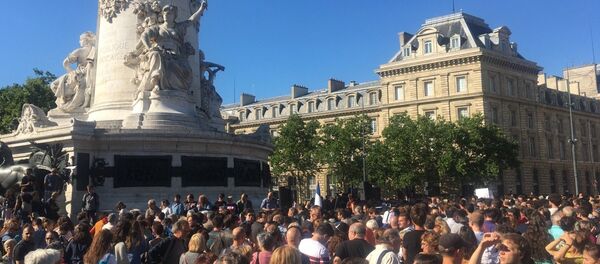 Des manifestants à République, 03.07.2017 Des manifestants à République, 03.07.2017 - Sputnik Afrique