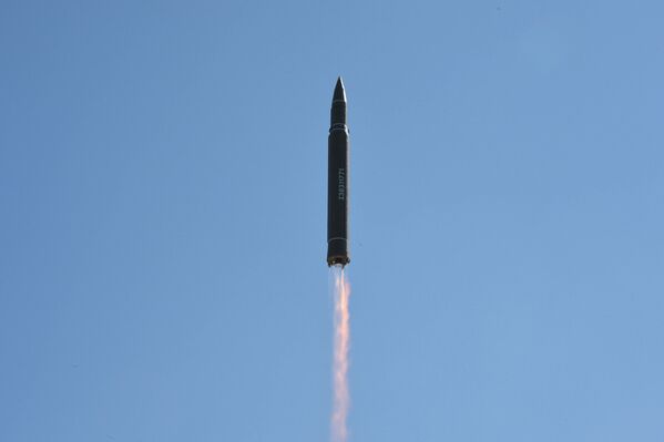 Le lancement d’un missile balistique par la Corée du Nord - Sputnik Afrique