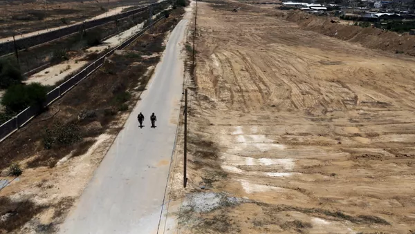 Members of Palestinian security forces loyal to Hamas patrol on border with Egypt, in Rafah, Gaza Strip June 28, 2017. - Sputnik Afrique