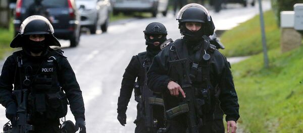 Une équipe du RAID - Sputnik Afrique