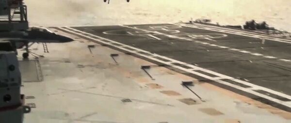 Нанесение авиаудара крылатыми ракетами по объектам террористов в САР самолетами Ту-95МС ВКС России Нанесение авиаудара крылатыми ракетами по объектам террористов в САР самолетами Ту-95МС ВКС России - Sputnik Afrique