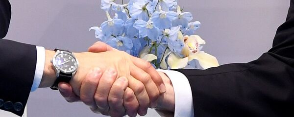 Donald Trump et Vladimir Poutine - Sputnik Afrique