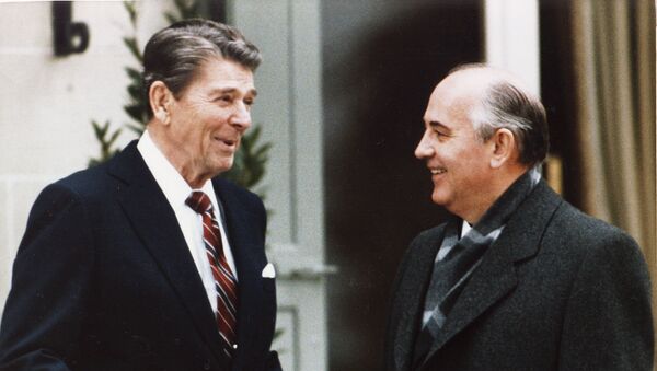 La rencontre entre Gorbatchev et Reagan à Genève, le 19 novembre 1985. - Sputnik Afrique