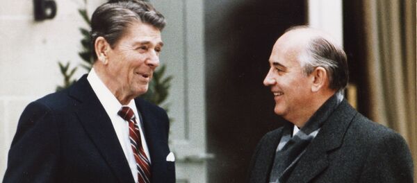 La rencontre entre Gorbatchev et Reagan à Genève, le 19 novembre 1985. - Sputnik Afrique
