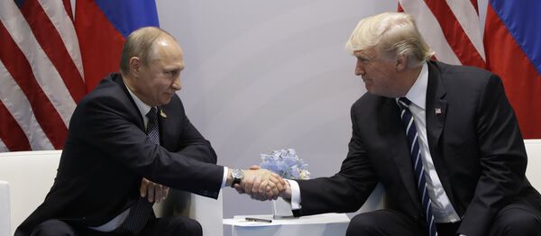 Donald Trump et Vladimir Poutine - Sputnik Afrique