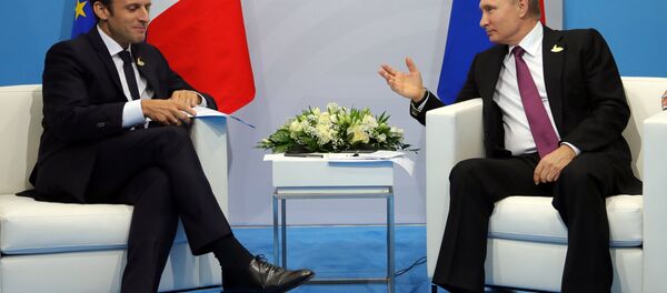 Emmanuel Macron et Vladimir Putin - Sputnik Afrique