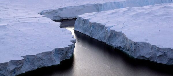 Le détachement d’un glacier antarctique géant. Archive photo - Sputnik Afrique