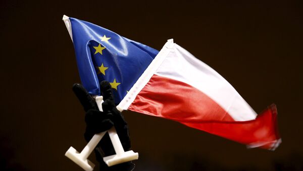 Flaga Polski i Unii Europejskiej - Sputnik Afrique