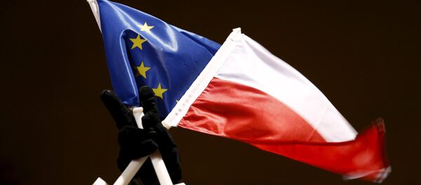 Flaga Polski i Unii Europejskiej Flaga Polski i Unii Europejskiej - Sputnik Afrique