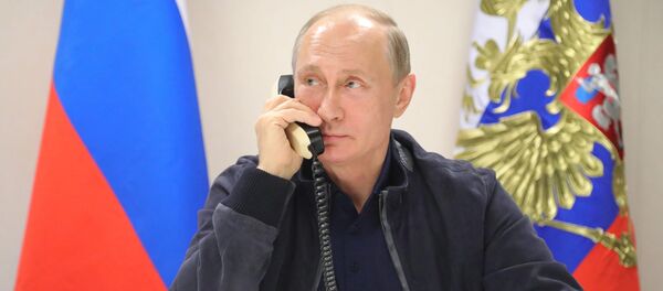Vladimir Poutine lors d'un entretien téléphonique - Sputnik Afrique