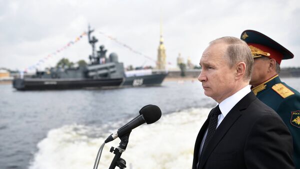 President Putin takes part in Navy Day celebrations - Sputnik Afrique