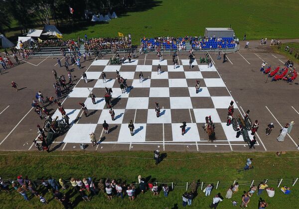 Historique partie d’échecs vivants à Borodino - Sputnik Afrique