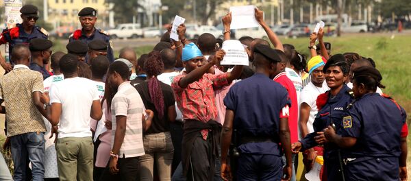 Congolese police detain protestors demanding that President Joseph Kabila leave power by the end of the year in Kinshasa, Democratic Republic of Congo, July 31, 2017. Picture taken July 31, 2017. - Sputnik Afrique