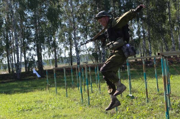 Jeux militaires 2017: les compétitions militaro-techniques de reconnaissance Jeux militaires 2017: les compétitions militaro-techniques de reconnaissance - Sputnik Afrique