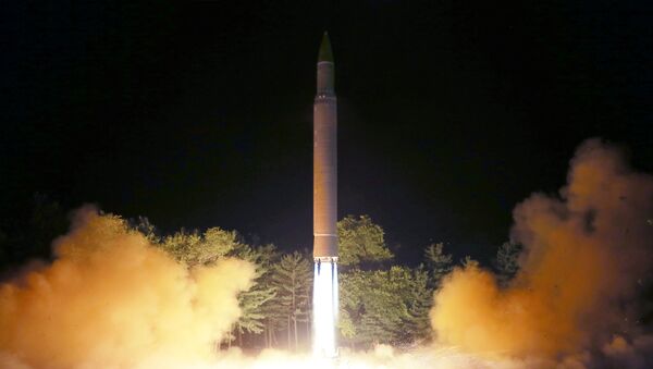 Un tir d'essai du missile balistique intercontinental nord-coréen Hwasong-14 - Sputnik Afrique