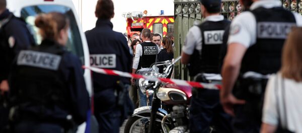 Des militaires de Sentinelle renversés par un véhicule en banlieue parisienne, des blessés - Sputnik Afrique