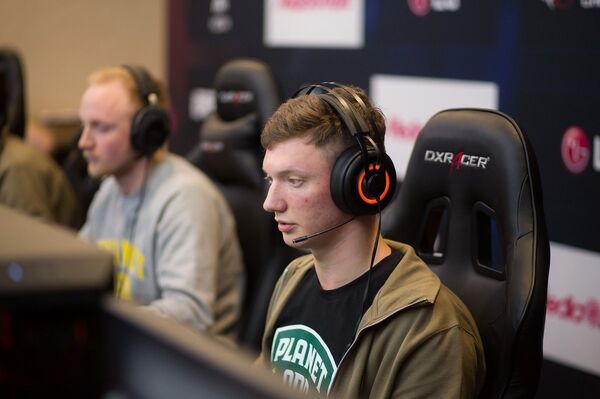 Roman Resolut1on Fominok, membre de l'équipe Team Empire de Dota 2 - Sputnik Afrique