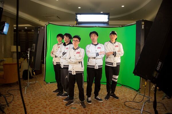 LGD.Forever Young - Sputnik Afrique