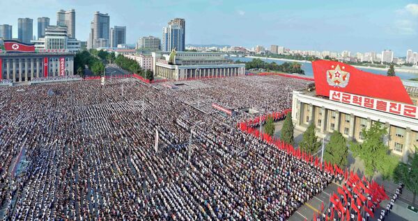 Une manifestation contre les nouvelles sanctions onusiennes à Pyongyang - Sputnik Afrique