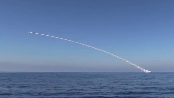 Un missile de croisière russe Kalibr - Sputnik Afrique